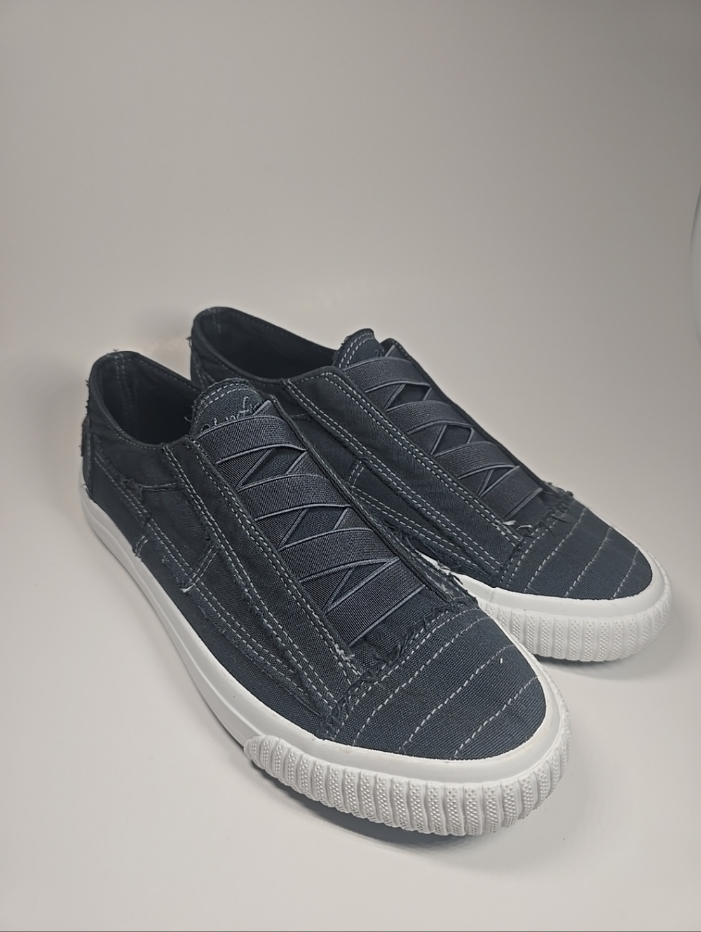 Blowfish Malibu Womens Slip On Casual Cotton Shoes Size 8.5 - Picture 2 of 8